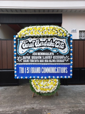 Papan Bunga Duka di Batu Kuwung